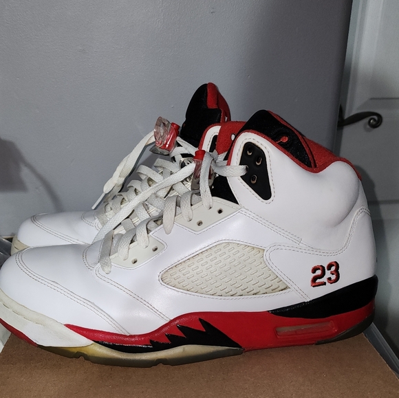 Mens 10 Air Jordan Fire Red 5 Black Tongue 2013 - Picture 9 of 9